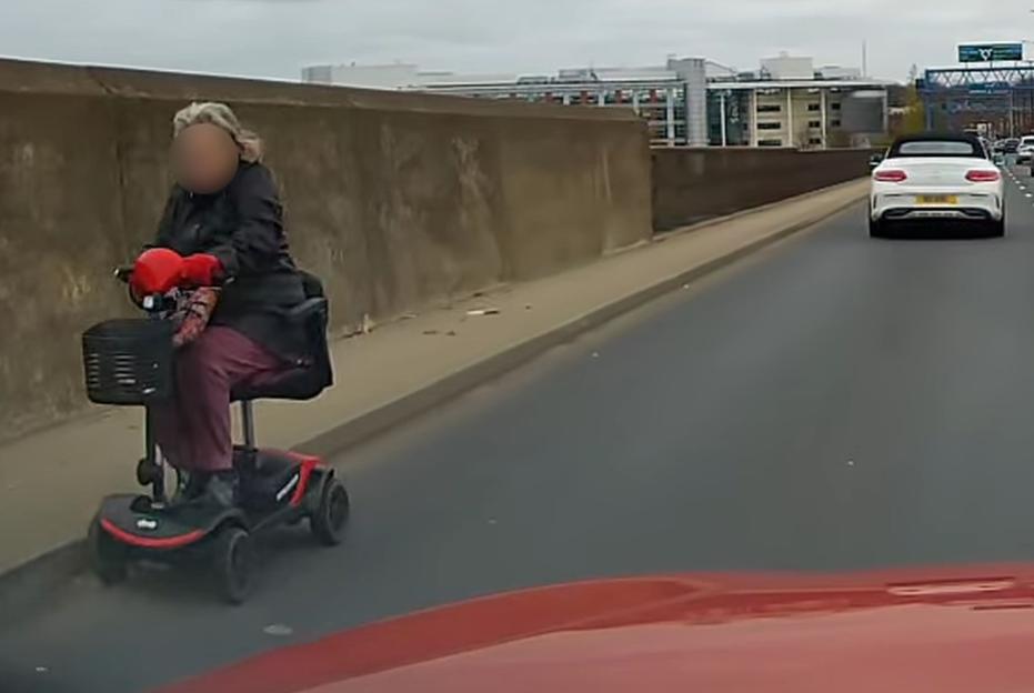 NINTCHDBPICT001042336981