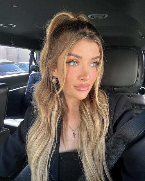 Sami Sheen in a car.