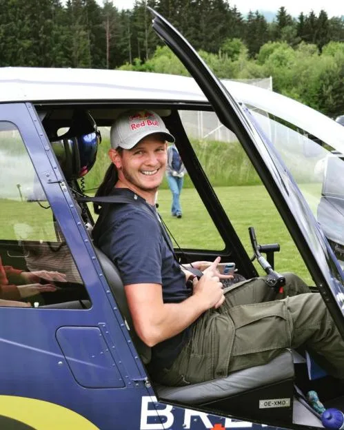 Ski jump legend¿s helicopter STOLEN in daring night raid