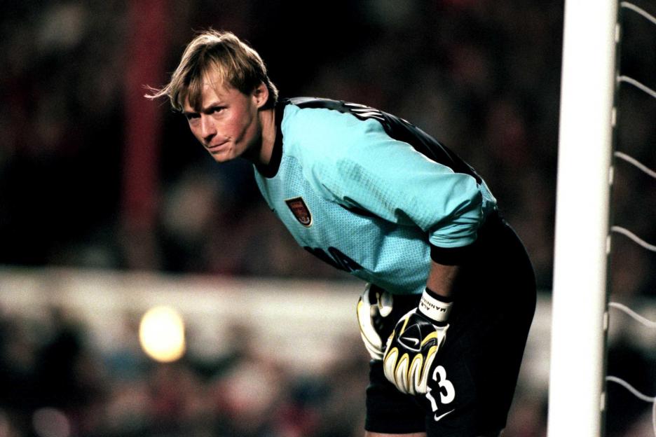 Goalkeeper Alex Manninger in an Arsenal uniform.