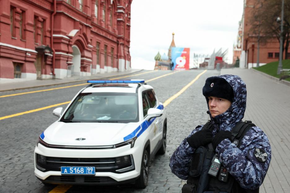 Russian officers patrol area near Red Square in Moscow