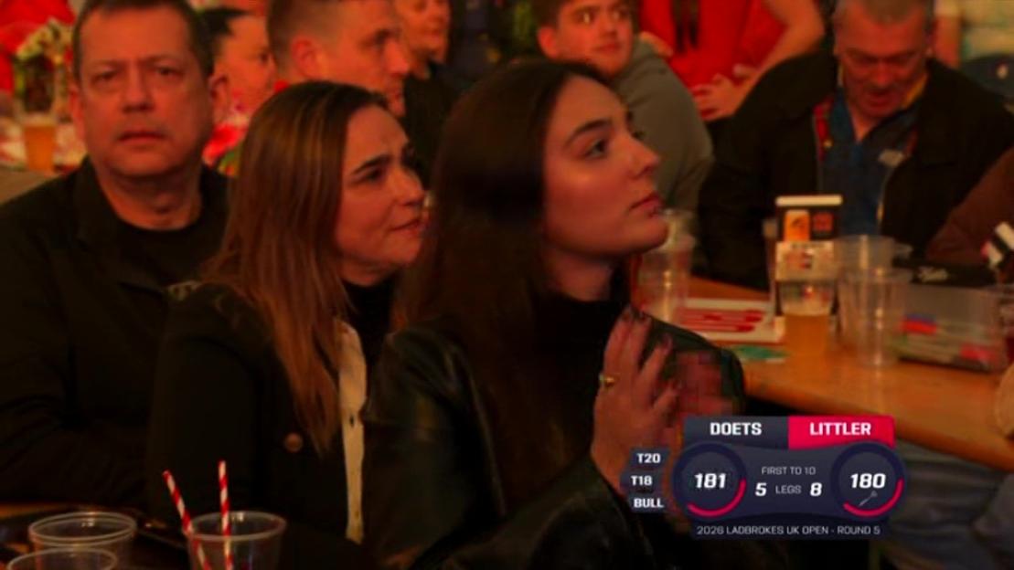 People watching a darts match between Doets and Littler at the 2026 Ladbrokes UK Open.