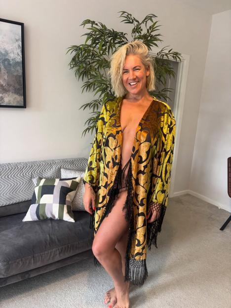 MAFS Australia and Celebs Go Dating Star, 45, Dazzles in Stunning Topless Photos!