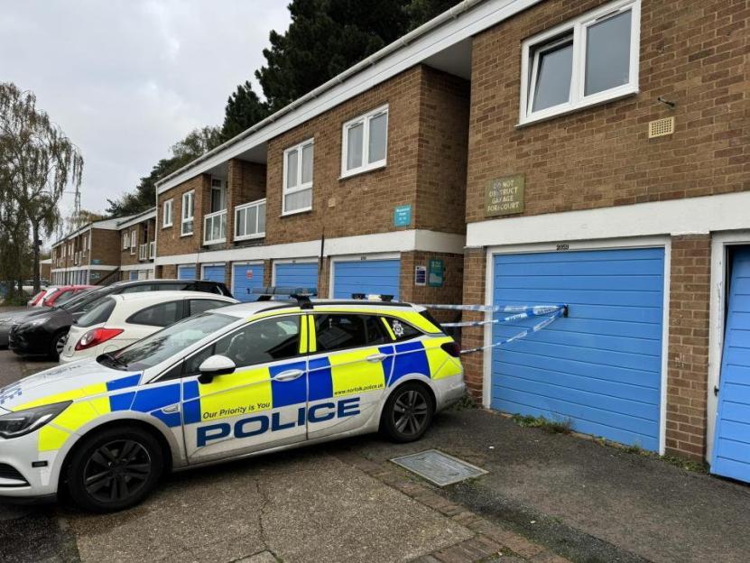 Anti-Muslim former solider stabbed his neighbour to death, court hears