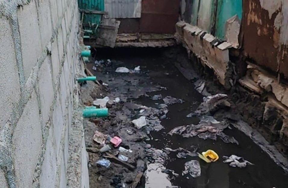 Lagos Government Closes Ebute Metta Public Toilet Due to Sewage Contamination