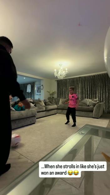 NINTCHDBPICT001053599489