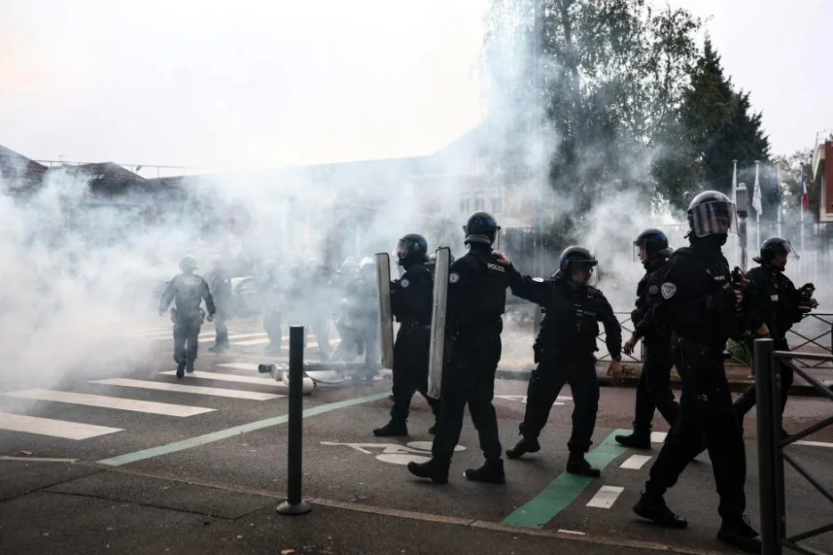 FRANCE-POLITICS-SOCIAL-LABOUR-UNIONS-STRIKE-EDUCATION-DEMO