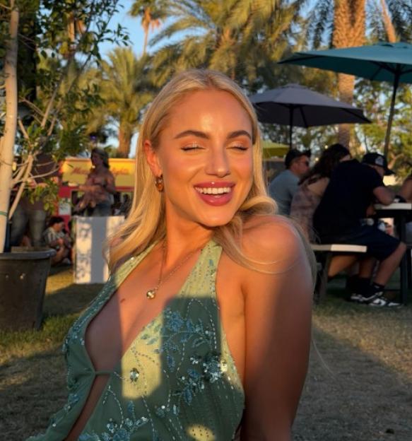 'Stunning Football Star Ana Maria Markovic Ditches the Bra for a Bold New On-Field Style!'