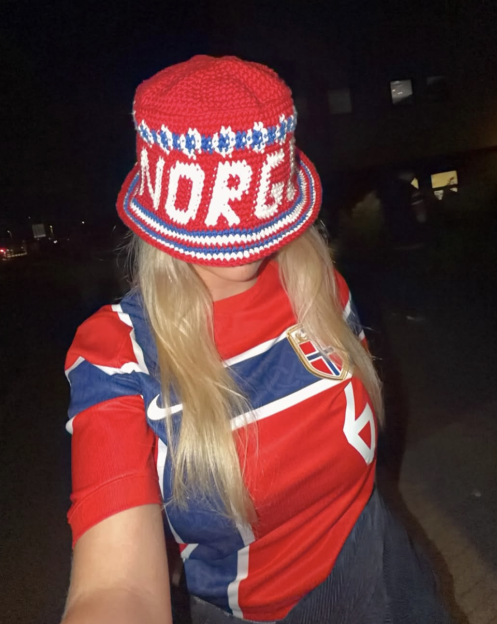 'Man Utd's Hottest Fan Cheers on Referee After Norway's Heartbreaking Loss to England in World Cup Quarter-Final'