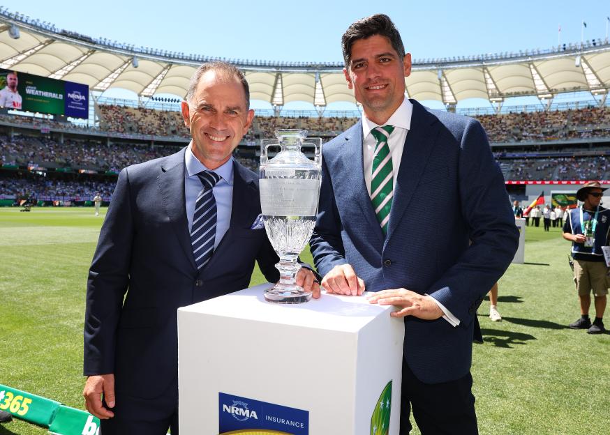 Ashes Fans Shocked by Sir Alastair Cook's TNT Sports Outfit: 'He Looks Like a Work Experience Kid!'