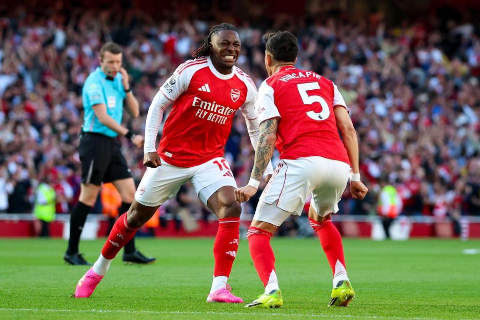 'Premier League Supercomputer Shakes Up Predictions After Arsenal's Tense Cup Victory Over Man City!'