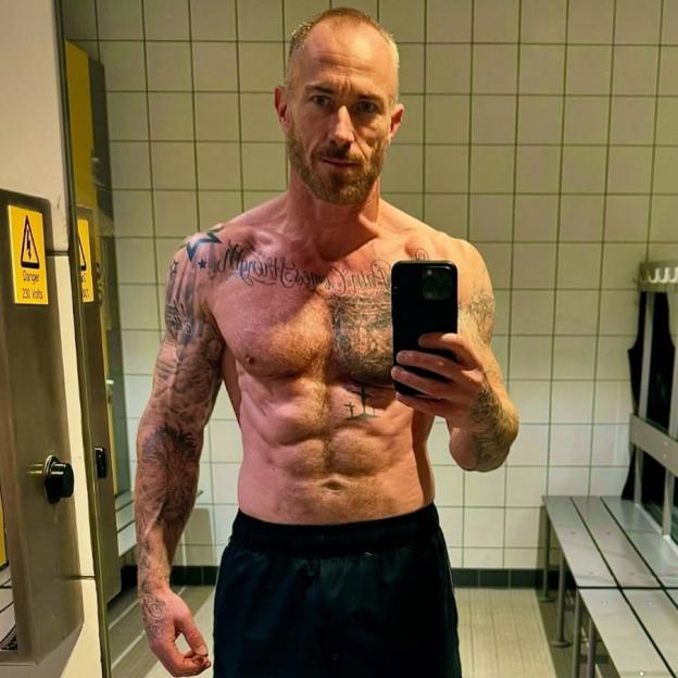 Strictly Star Unveils Bold Strategy to Maintain Weight Loss Without Fat Injections During Festive Baileys Indulgence