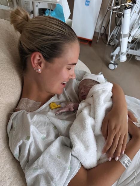 Molly-Mae Shares Heartwarming Hospital Photos of Her Newborn Baby Boy, Giving Fans an Intimate Glimpse into His Birth