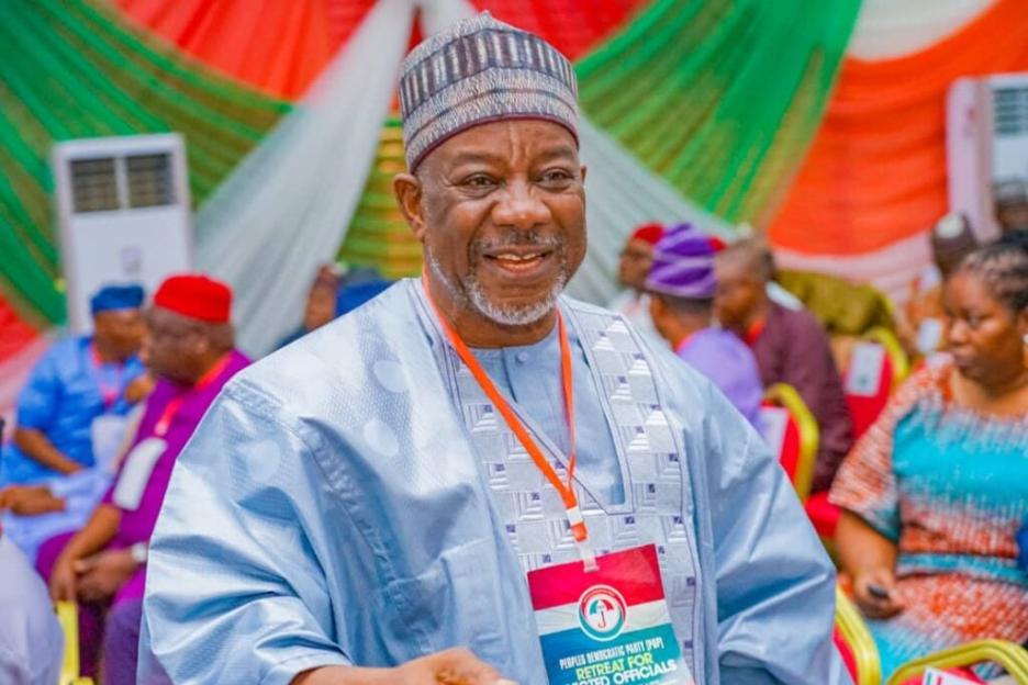 Senator Ogoshi Onawo Steps Down from PDP