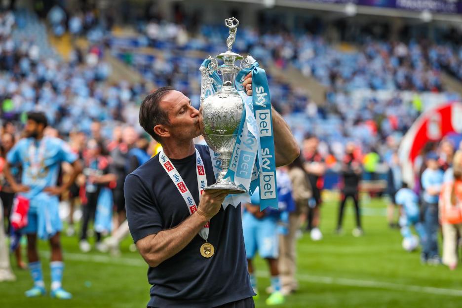 Coventry City Manager Frank Lampard kisses the Sky Bet Championship trophy during the Coventry City v Wrexham Sky Bet Championship match at Coventry Building Society Arena, Coventry, England on 26 April 2026 Credit: Lee Keuneke/Every Second Media