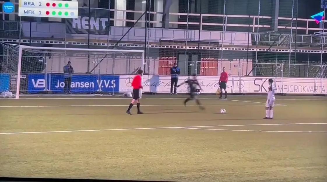 'Emi Martinez's Wild Penalty Shoot-Out Distraction: You Won't Believe What He Did!'