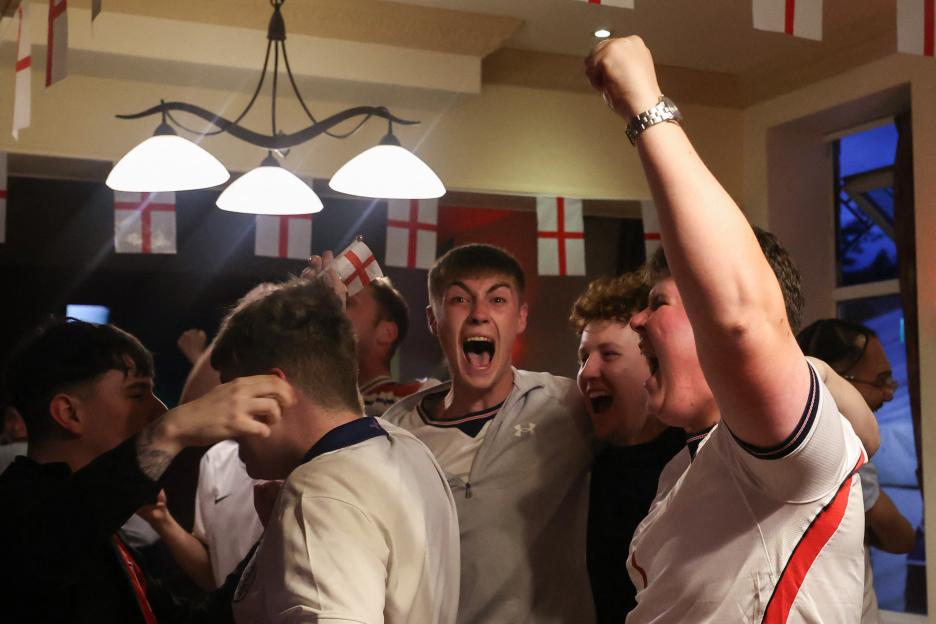 BRITAIN-FBL-WC-2026-FANS