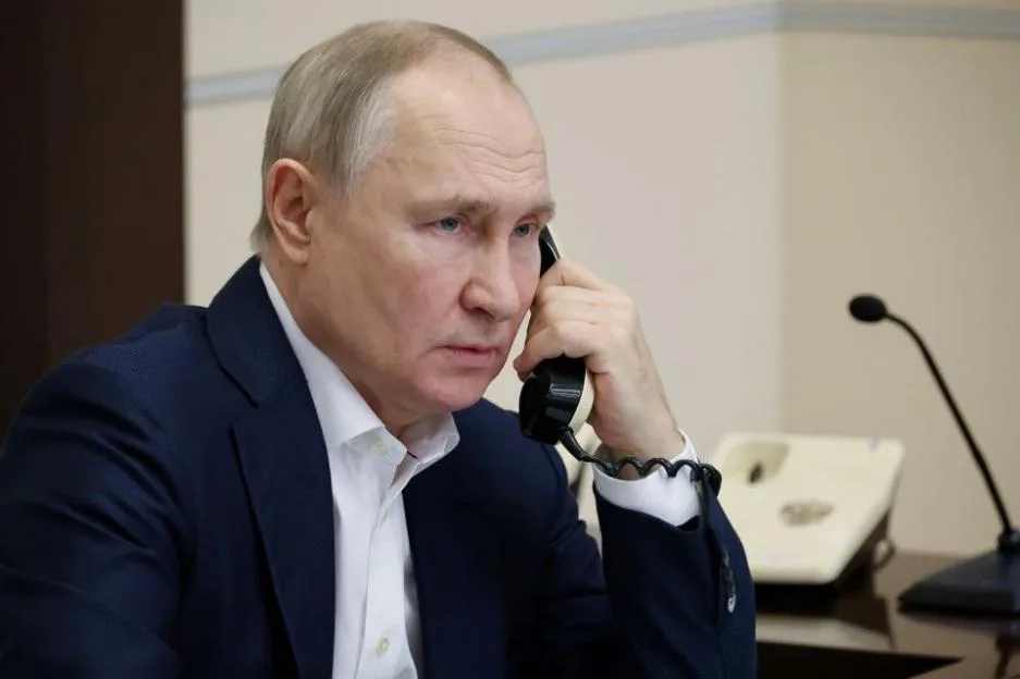 Paranoid Putin ‘confiscates phones from protection officers & bans contact with family’ as tyrant fears assassination