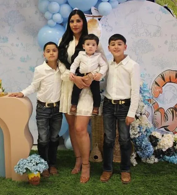 Influencer and her young family found dead hours after disturbing online post