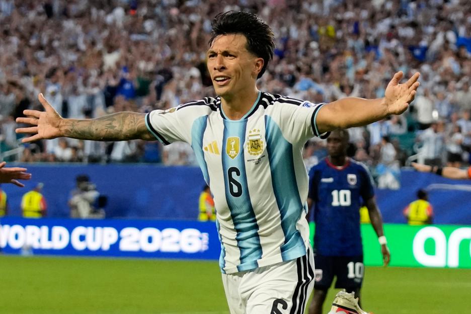'Man Utd Star Lisandro Martinez Shares Heartfelt Emotions for His Daughter After Scoring at the World Cup'
