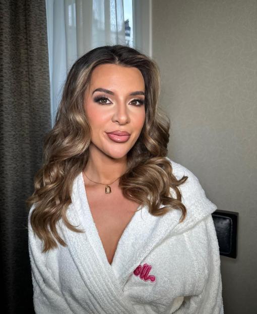 'Married At First Sight Star Courageously Shares Her Journey with Eating Disorders in Emotional Body Image and Mental Health Post'