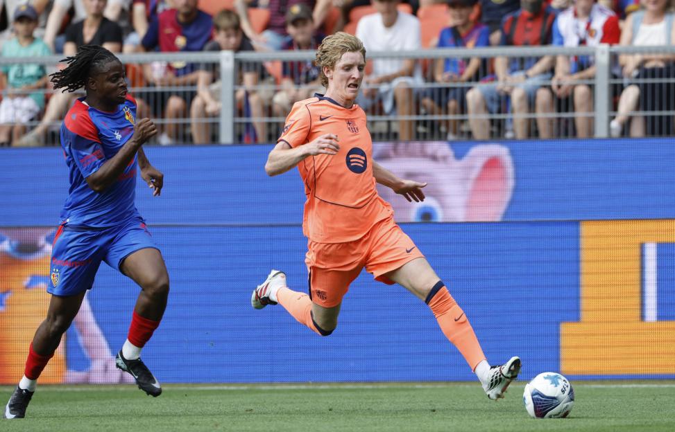 Barcelona Fans React Swiftly to Anthony Gordon's Debut as £69M England Star Steps in for Rashford
