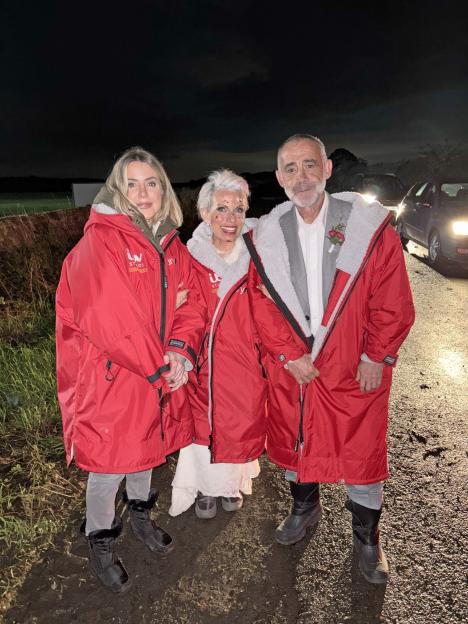 NINTCHDBPICT001049438286