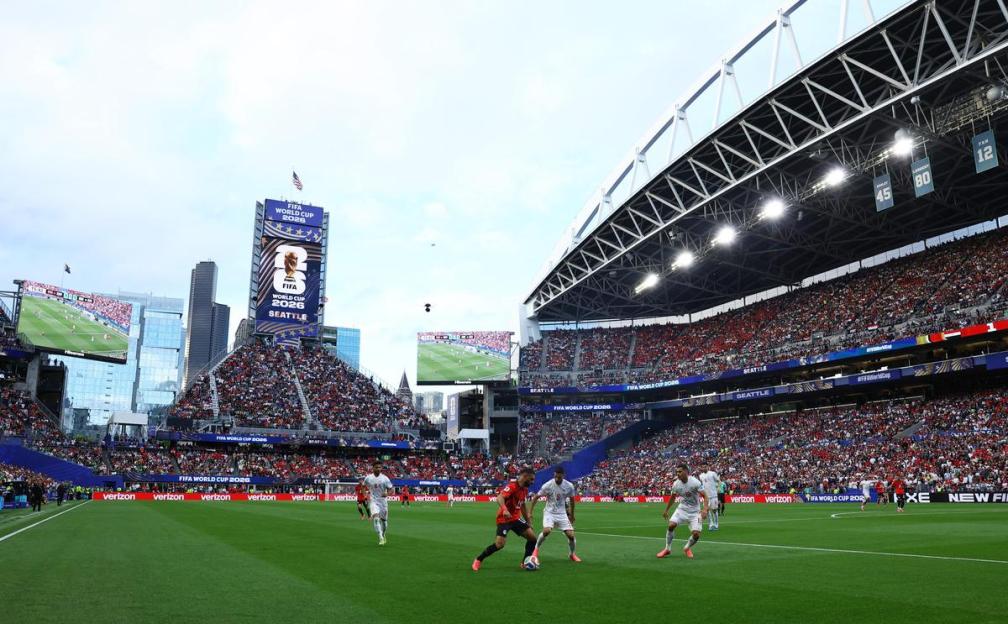 2026 World Cup: 10 Teams Secure Spots in Round of 16!