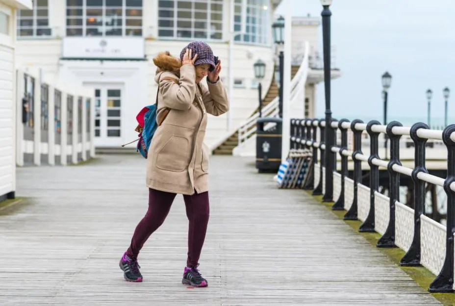 Exact date Storm Austen will hit UK with 70mph winds as Brits urged to secure bins, trampolines and garden furniture