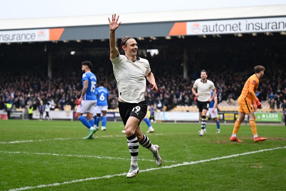 Port Vale Shocks Sunderland 1-0: Newcastle Fan Nets Winner and Channels Shearer in Celebration!