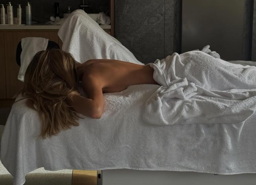 Jannik Sinner's Stunning Girlfriend Laila Hasanovic Goes Braless in the French Alps for a Relaxing Getaway