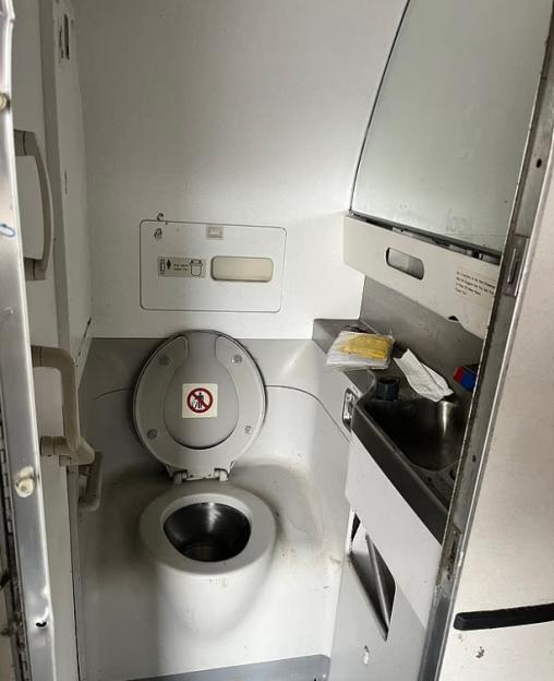 NINTCHDBPICT001061079649