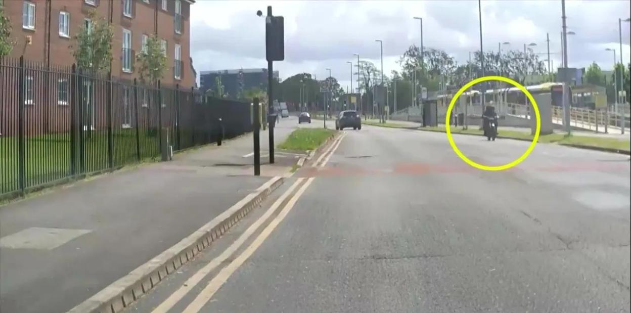 Teen Thugs with Machetes Take a Wild Fall from E-Bike After Police Pursuit on Tram Tracks