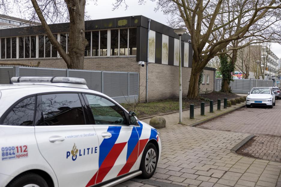 Jewish school targeted in Amsterdam explosion