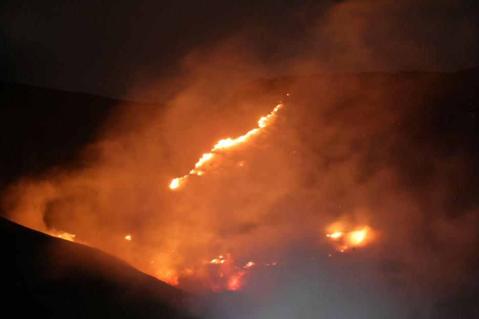 Saddleworth, Oldham, UK, 11 July, 2026. Greater Manchester Fire and Rescue Service responding to the large scale Dovestone Reservoir Fire. Credit: David Murphy / Alamy Live News