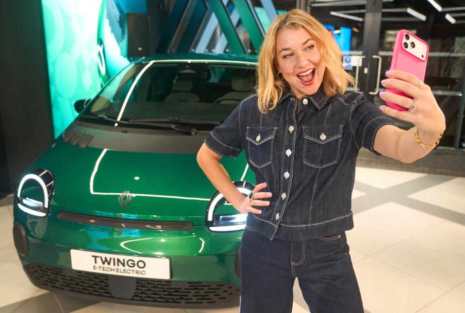 Brits Share Their Favorite Things to Keep Small!