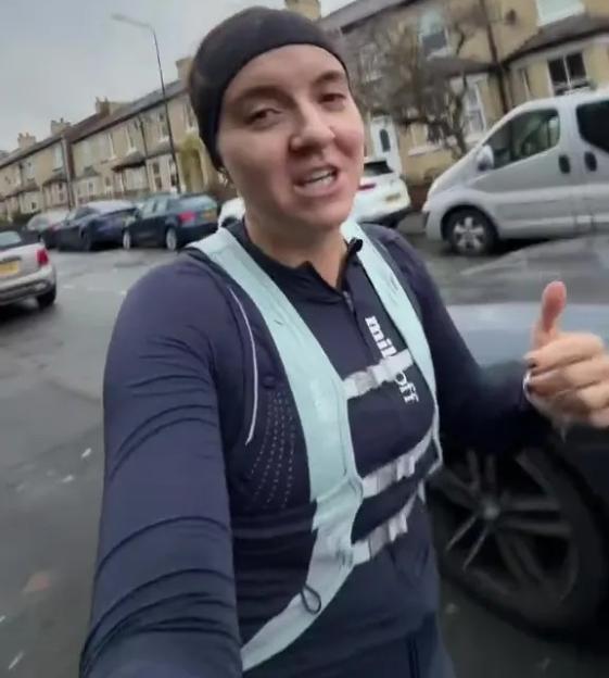 See Zoe’s Fiery Confrontation with Builders Who Wolf-Whistled at Her During a Run!