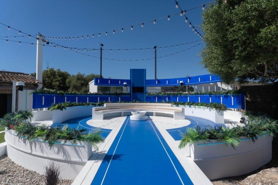 Transform Your Outdoor Space: 5 Expert Tips for a Love Island-Inspired Garden at Home!