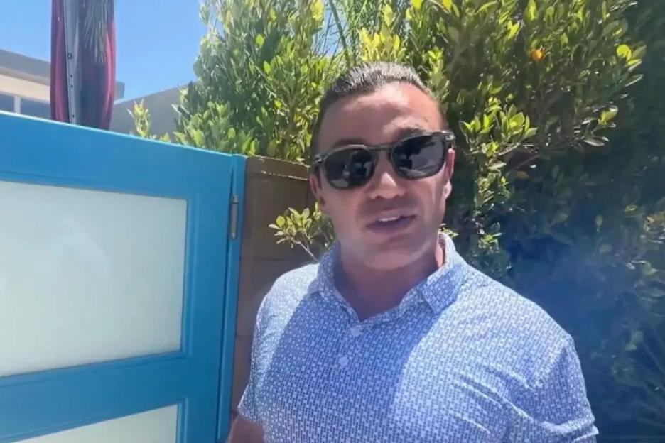 Homeowner Outraged by Year-Long HOA Feud Over Paint Color, Calls It a ‘Personal Vendetta’