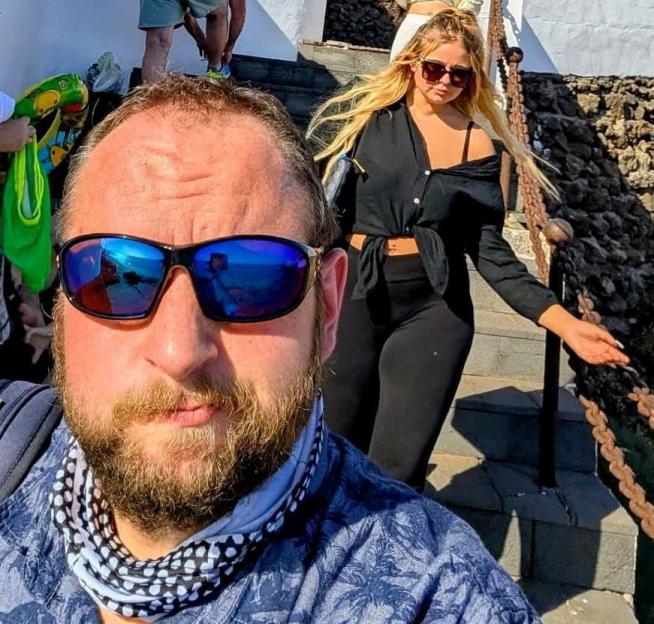 Aleksander Sikora and his daughter Wiktoria on a beach day in Lanzarote.
