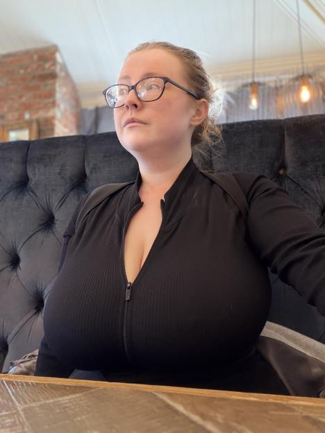 Model with size 32OO breasts claims to have Britains biggest after being diagnosed with condition where they dont stop growing