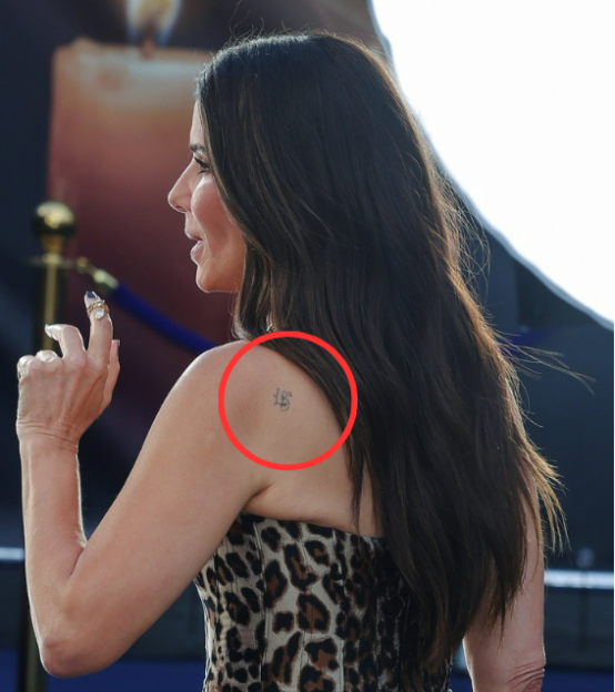 Sandra Bullock And Nicole Kidman At The European Premiere Of "Practical Magic 2" In London