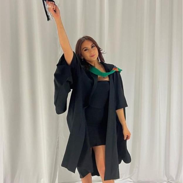Alicia Kemp, a psychology graduate from Redditch