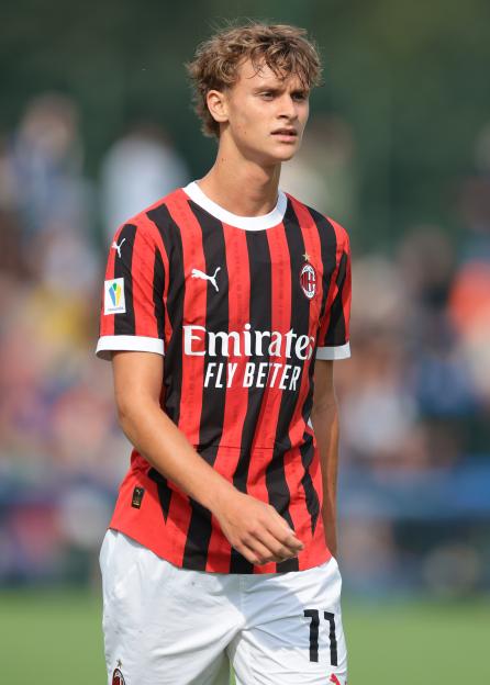 Zlatan Ibrahimovic's Son Maximilian, 19, in Talks to Join Another of Dad's Former Clubs After Leaving AC Milan