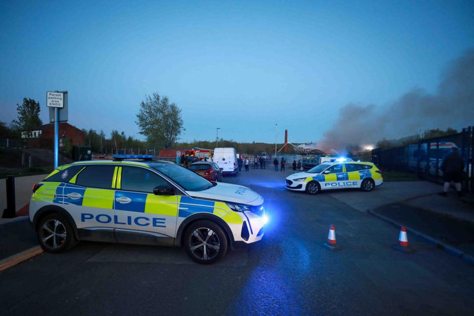 LARGE FIRE RIPS THROUGH HISTORIC MILL IN BURY