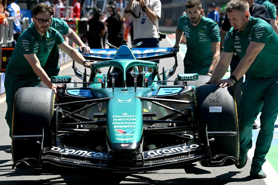 Adrian Newey Warns Aston Martin Drivers of Potential 'Permanent Nerve Damage' Due to F1 Car Engine Problems