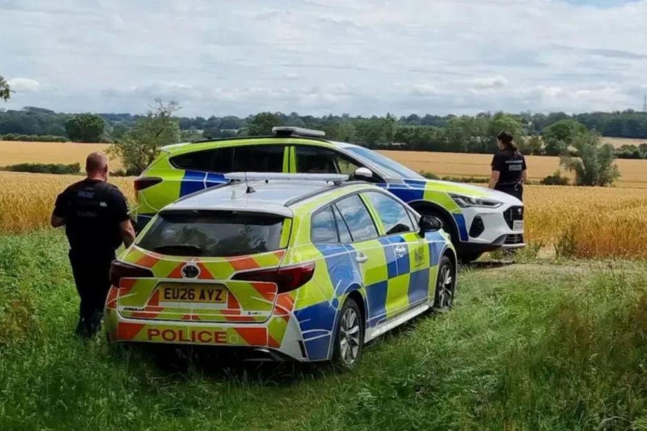 Small Plane Crashes in Field: Authorities Respond to Serious Incident