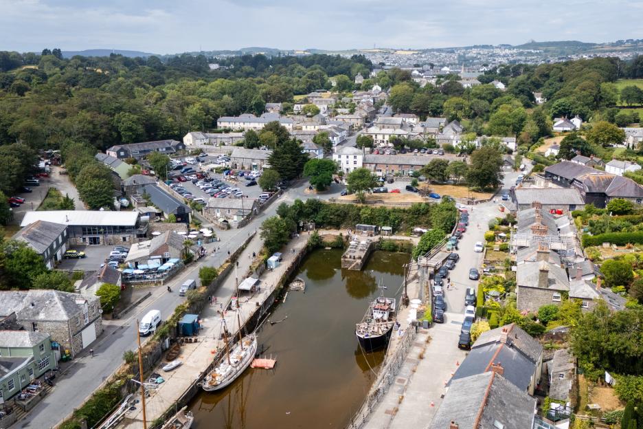 Poldark town turned into Cornwall's "Ibiza" with yobs ....