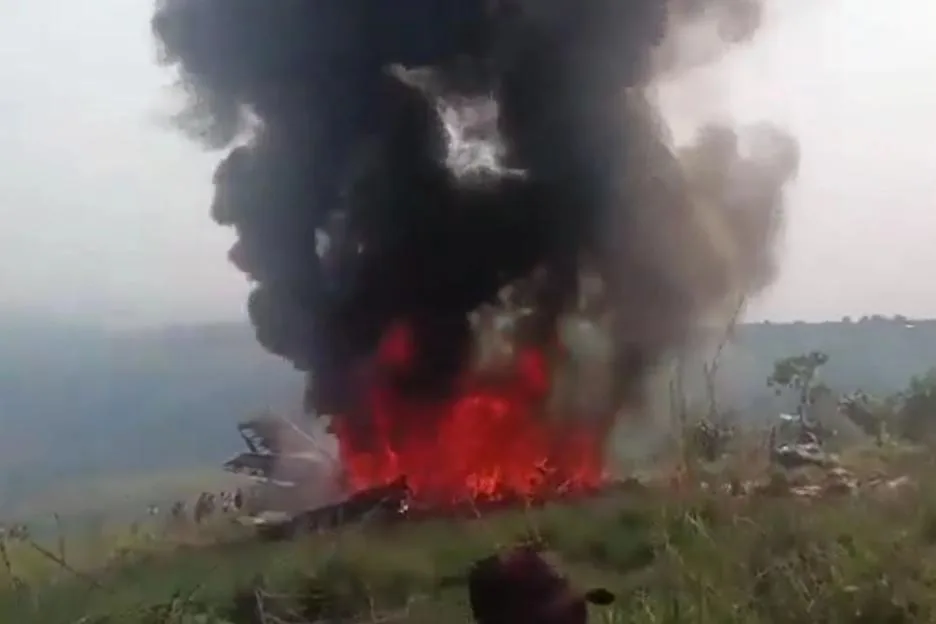At least 13 dead after military plane crashes in desperate emergency landing near houses as army generals killed