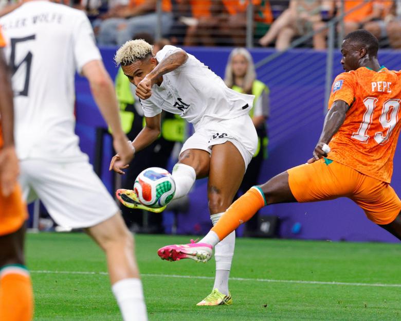 June 30, 2026, Arlington, Texas, USA: Norway midfielder ANTONIO NUSA (20) kicks the ball for a goal in the 39th minute to goive Norway a 1-0 lead in the 2026 FIFA World Cup Round of 32 match between Cote d'Ivoire and Norway at Dallas Stadium on June